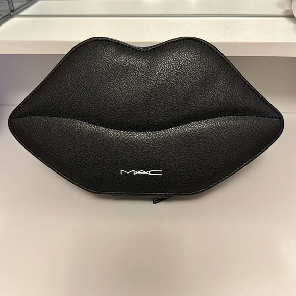 Mac makeup bag! - Picture 1 of 2